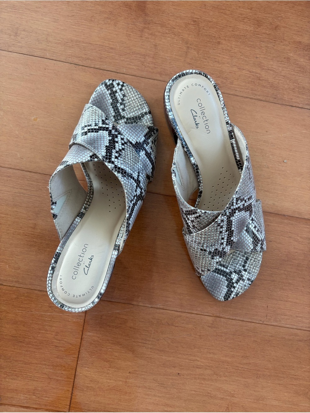 Clarks Snake Python Print Leather Sandals, 7.5 - Picture 3 of 6